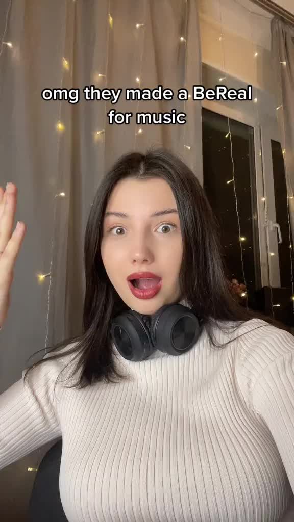 BeReal for music and it’s not a joke! 😍🫰🏼 #music #musiclover #spotify #widget #app #downloadthis #musicwidget #locksc