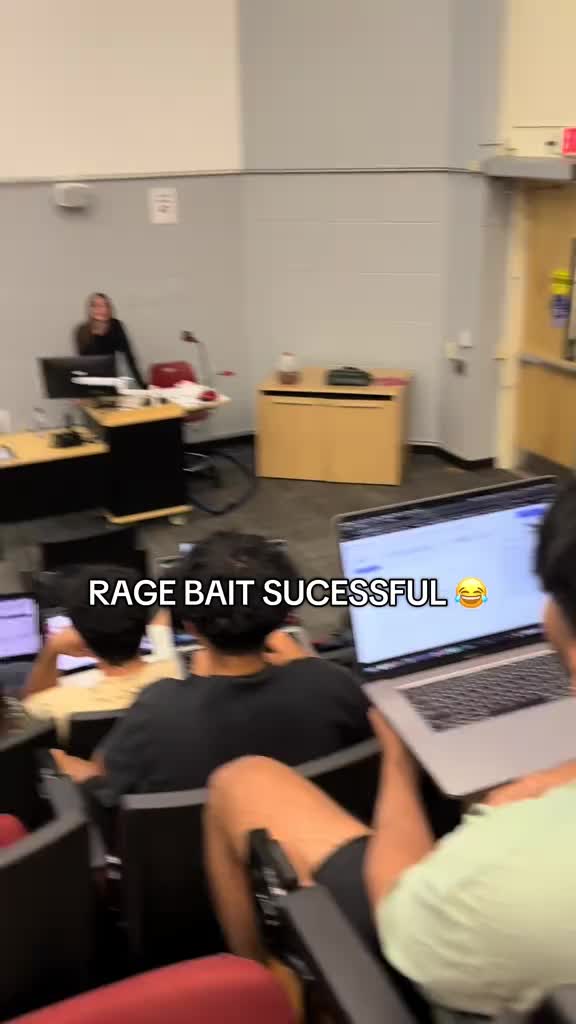 Kid doesn’t GIVE A DAMN 😂 #college #collegestudent