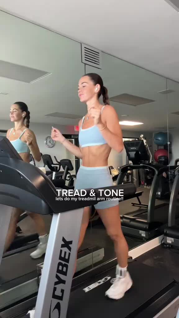 starting out my week with my favorite routine @goldhinge #treadandtone #treadmilroutine #treadmilarmworkout #tonedarms #