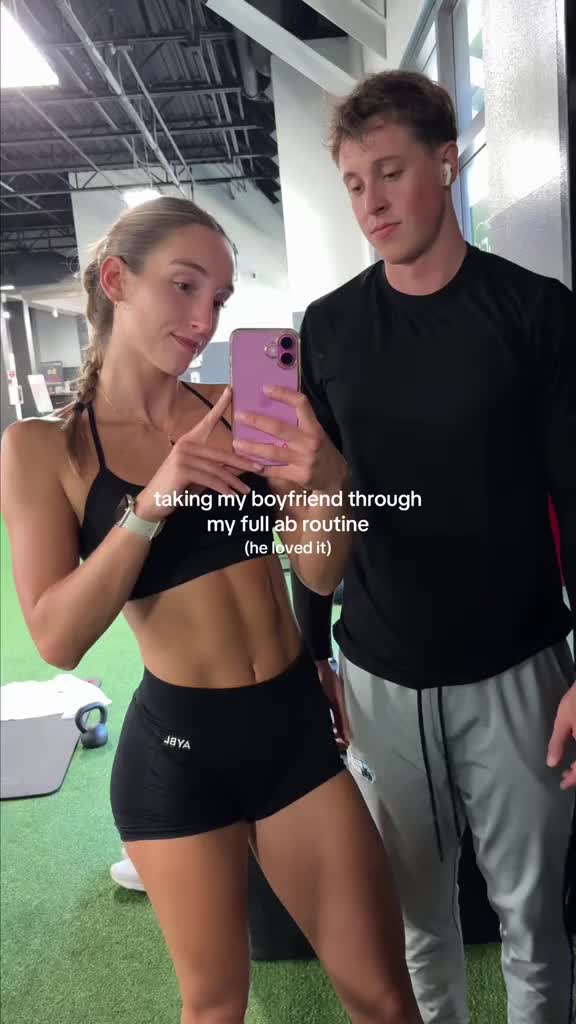 Let’s build some abs together 🤝 tag someone you want to try this with!☺️ @AYBL dc: LAURAR10 #abworkout #abroutine #ab