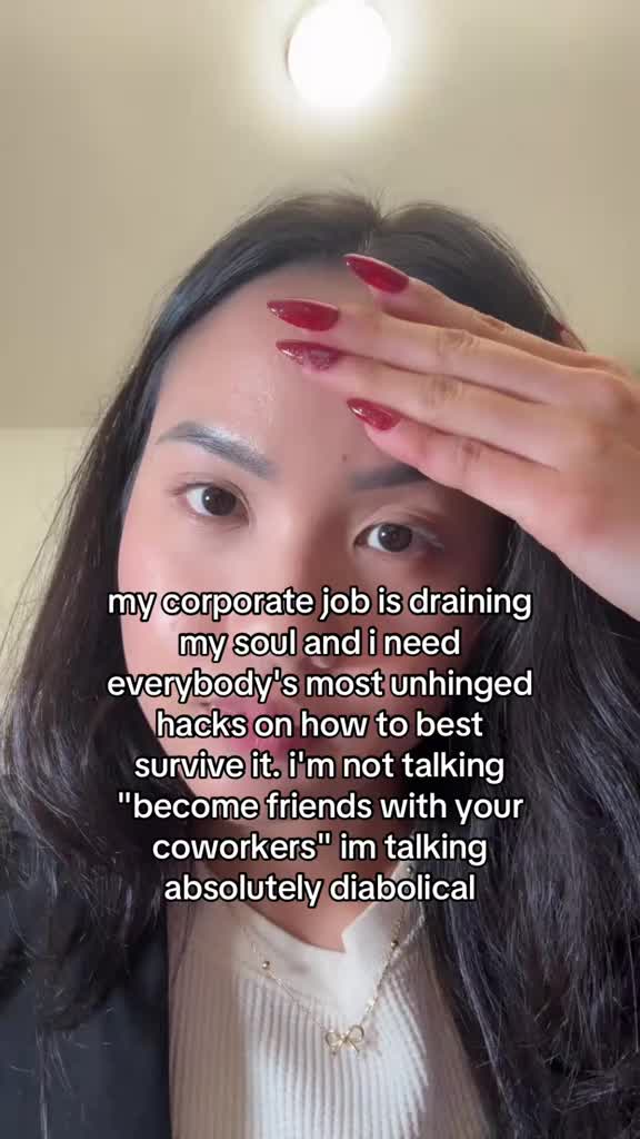 the best i’ve found is this ai notetaker app called playbacks but I NEED BETTER TIPS 😭 #corporatelife #corporatetiktok 