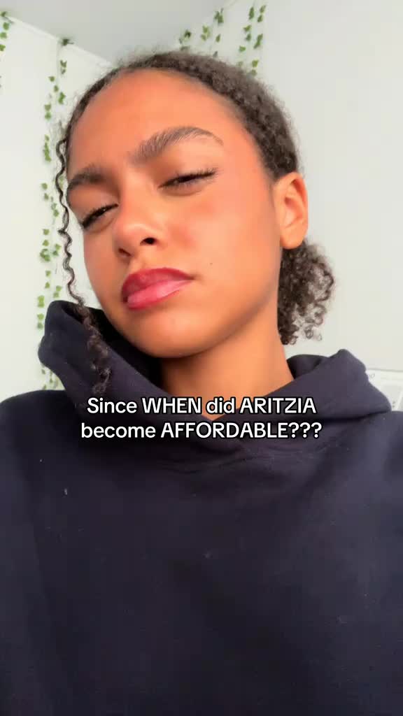 I need 100 aritzia sweaters ASAP #aritzia #fallfashion #hoodie