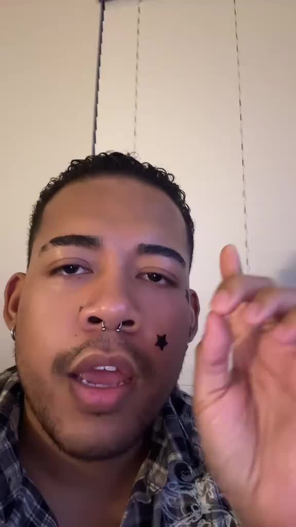 Viral TikTok post with 1.6M views