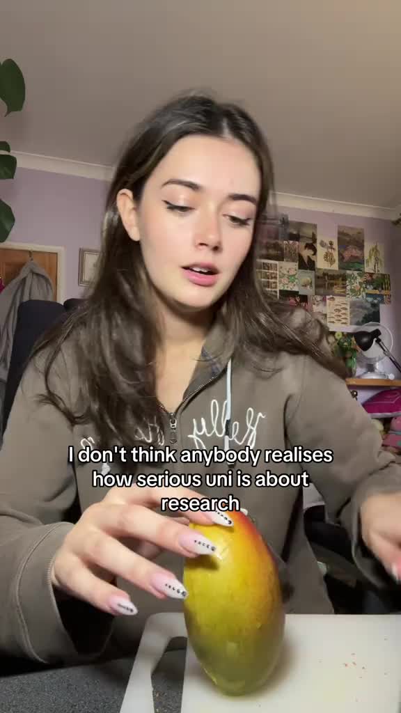 I love a mango tbh #uniadvice #university #research #coursework #studytok