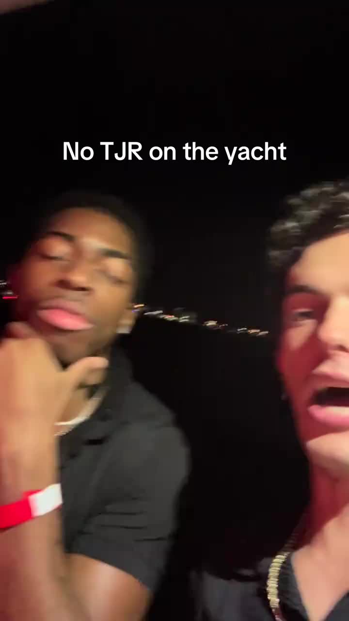 I swear to god #tjrletmecrack #tjr #yacht #miami #crypto