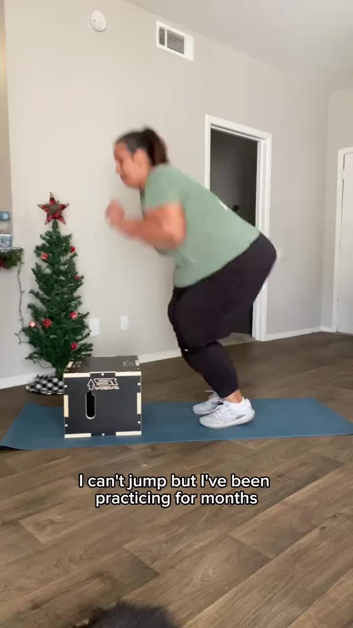 Finally invested in my own box jump and I think this will really help me reach my goals #jumping #fitnessjourney #fitnes