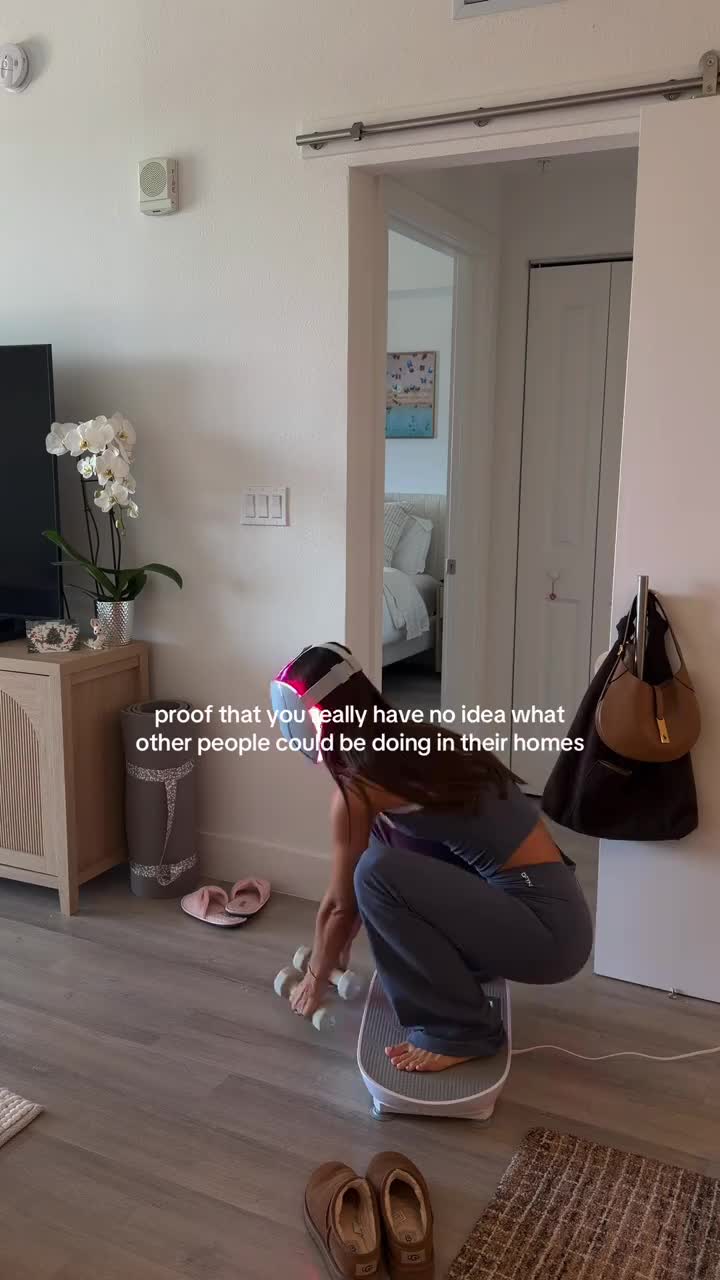 like wdym youre not practicing ur pistol squat on ur vibrating machine wearing an led mask? #vibrationmachine #ledmask #