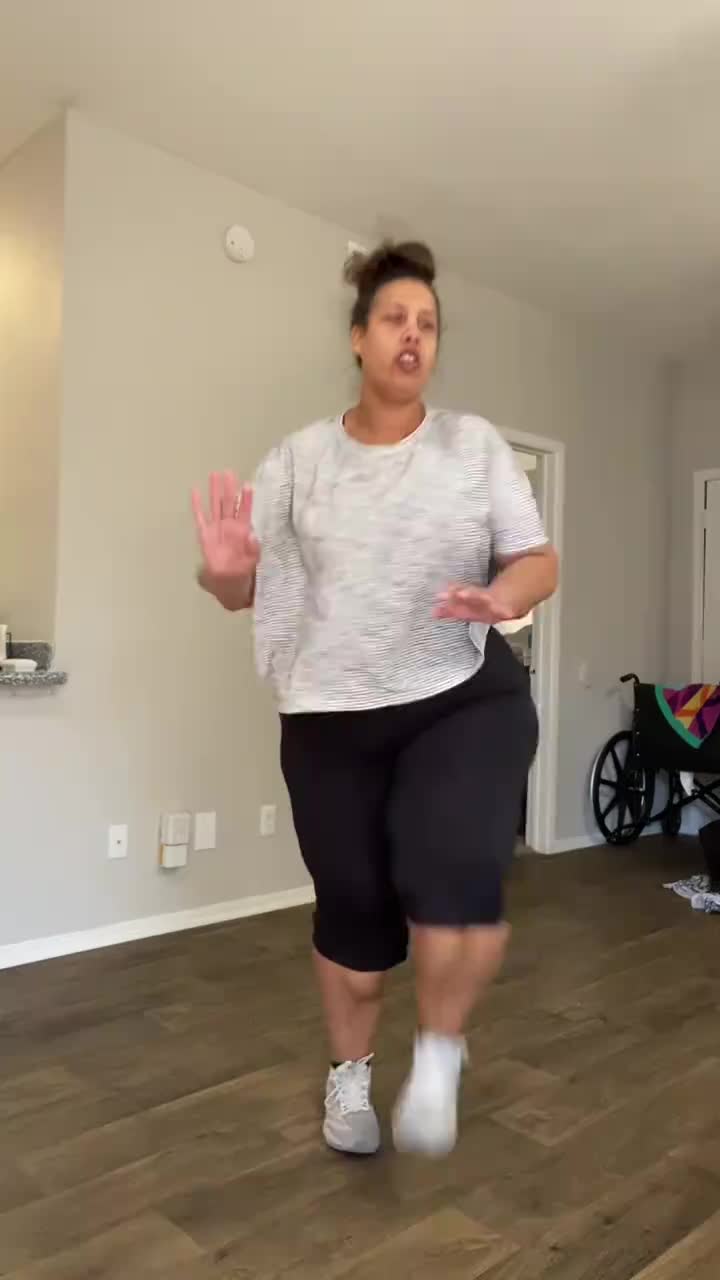 I clearly don’t have it down yet but I will keep working on it and make @Bruno Mars proud! #dancing #fitnessjourney #non