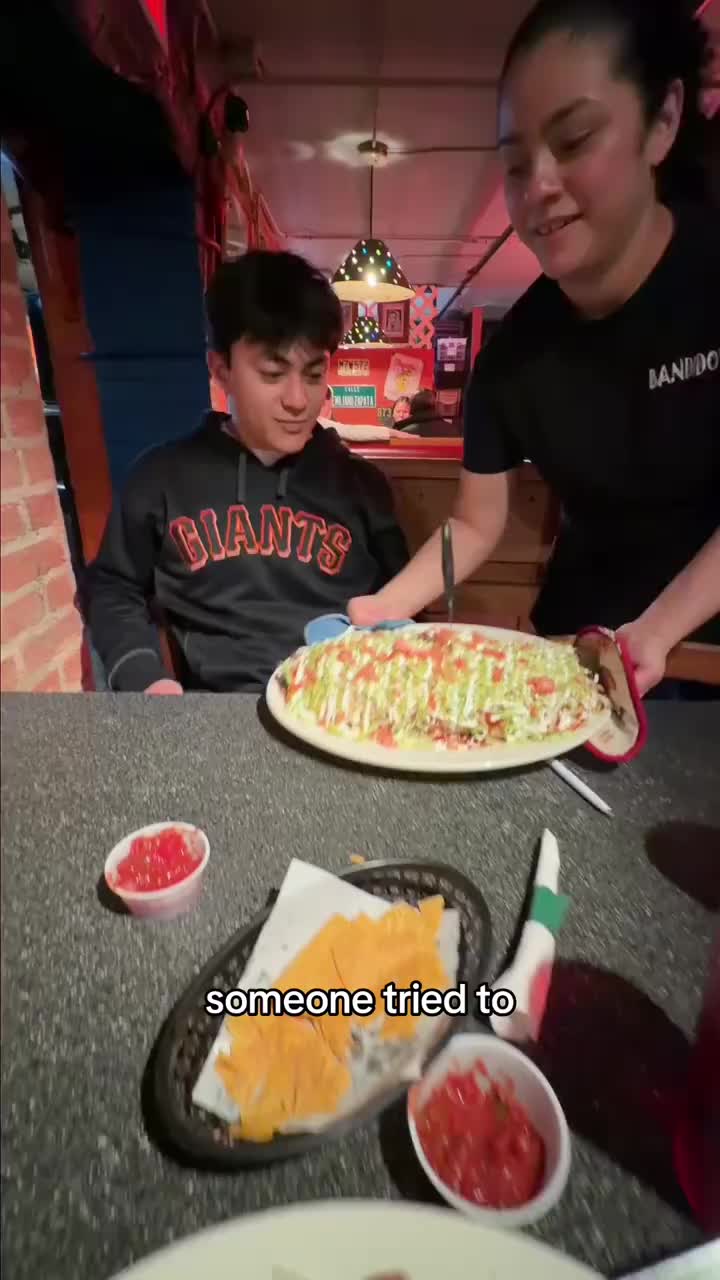 5 pound burrito… i can definitely do better next time 👅📍Bandido’s Mexican Cafe - Chapel Hill, NC
