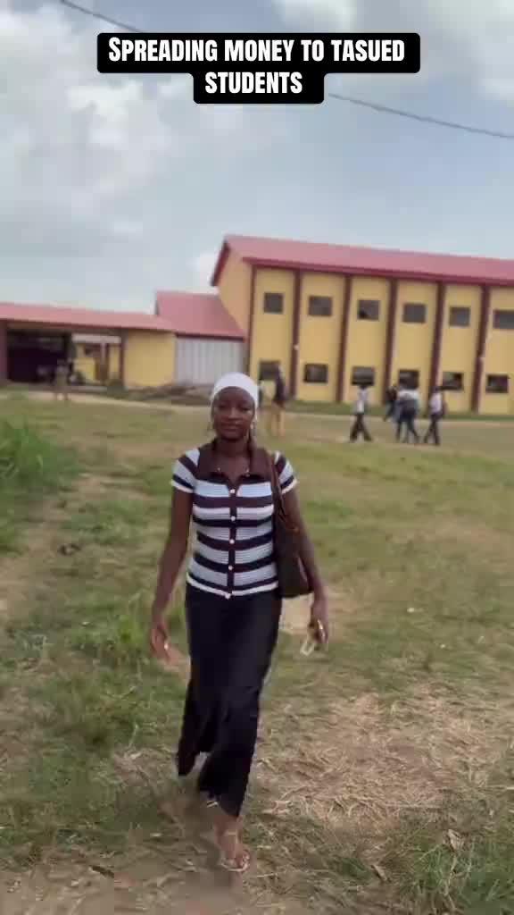 The first beautiful girl 🤭❤️ Download CardCosmic and use my promo code 👉RAXZYG and get 30k Instantly then withdraw it 