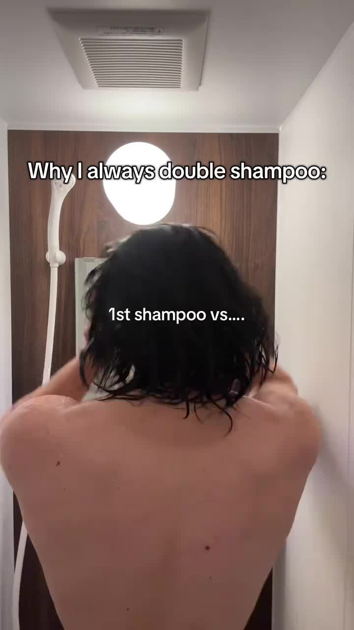 My favorite hair hack is always doing a double shampoo.. it just hits different ✨ #longhair #greasyhair #hairtips #hairc