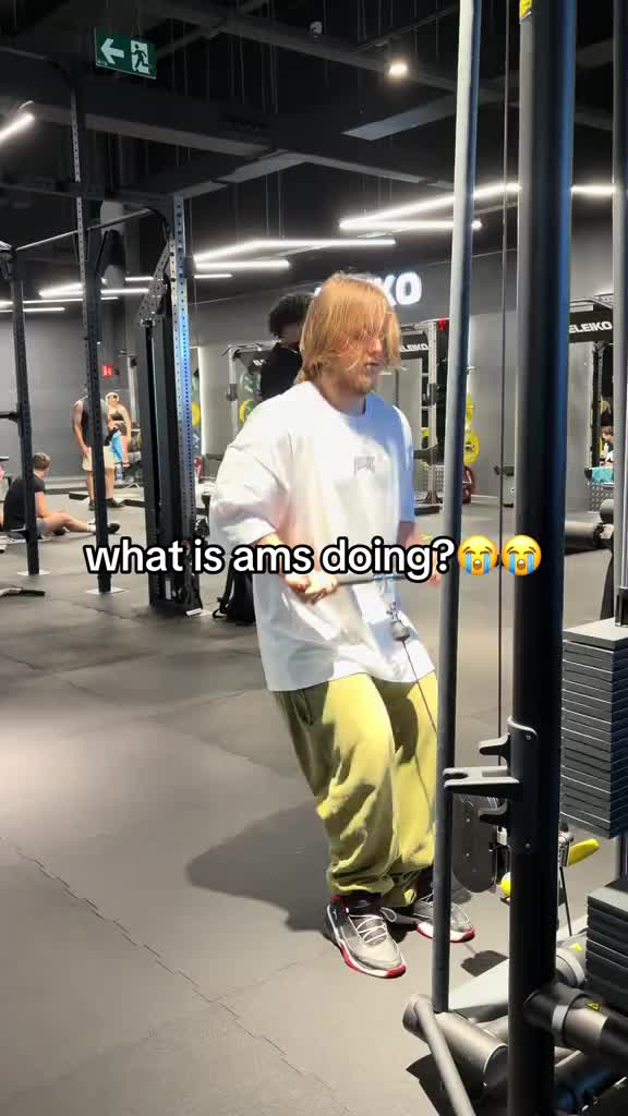 bro was having sum fun tf 😭💀 | ig & yt: amslift  @GoldenGripShop “AMS08” #fullstack #gym #ams #gymlife💀 #GymLife