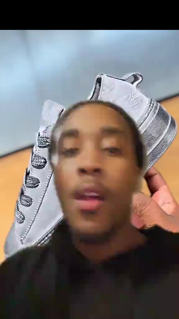 #sneakerhead #sneakers #sneakersaddict