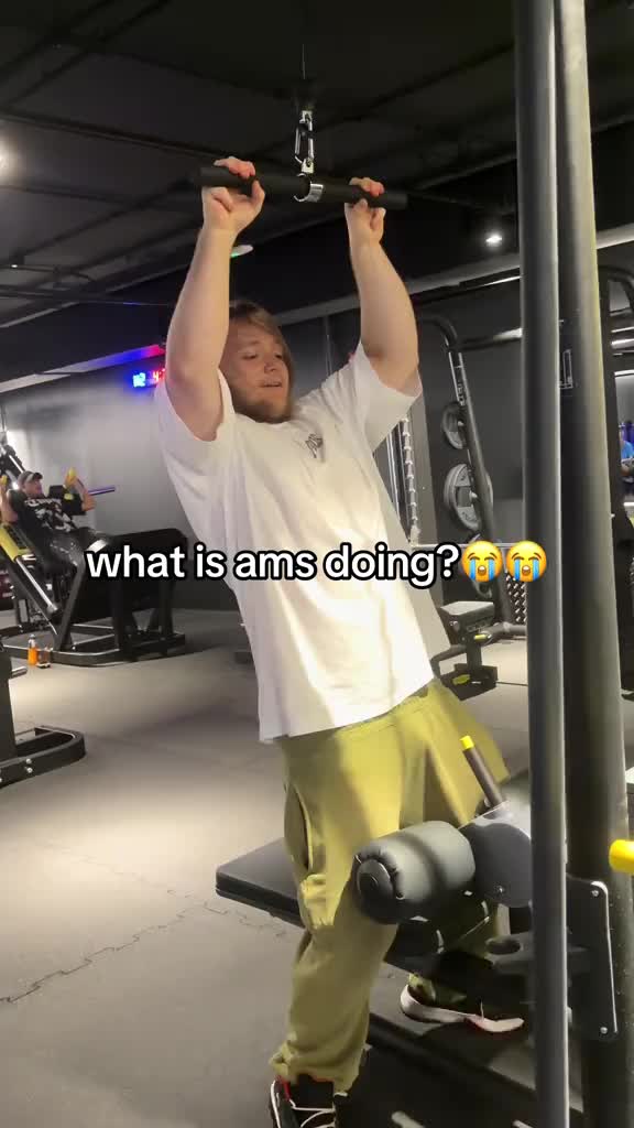 lil bro was using 3 fingers 😭💀 @liftoff_app | ig: amslift #fullstack #gym #ams #GymLife #gymmotivation