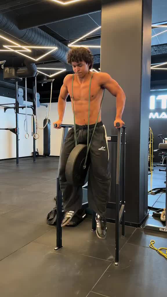 2sets of ball crushers. @liftoff_app #gym #GymTok #gymmotivation #fyp