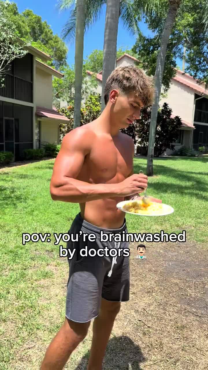 Imagine taking advice from a 🫃👨🏻‍⚕️ #Fitness #bodybuilding #Summer #sun #health