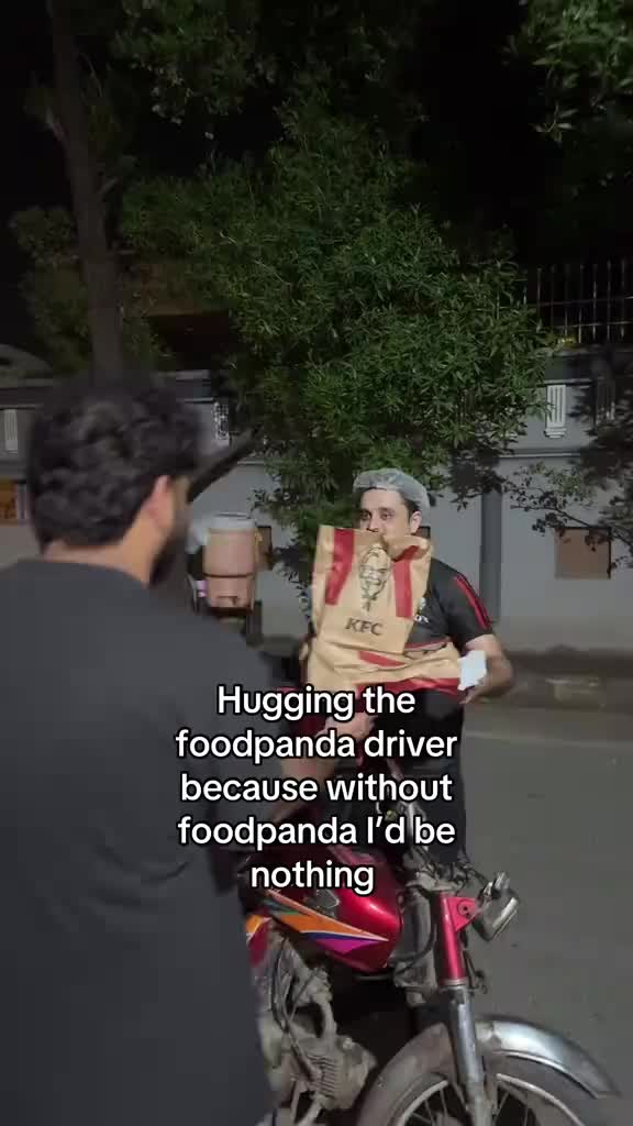 It was my last night in Pakistan so I had to foodpanda one last time #brown #desi #foodpanda #fooddelivery #oomie