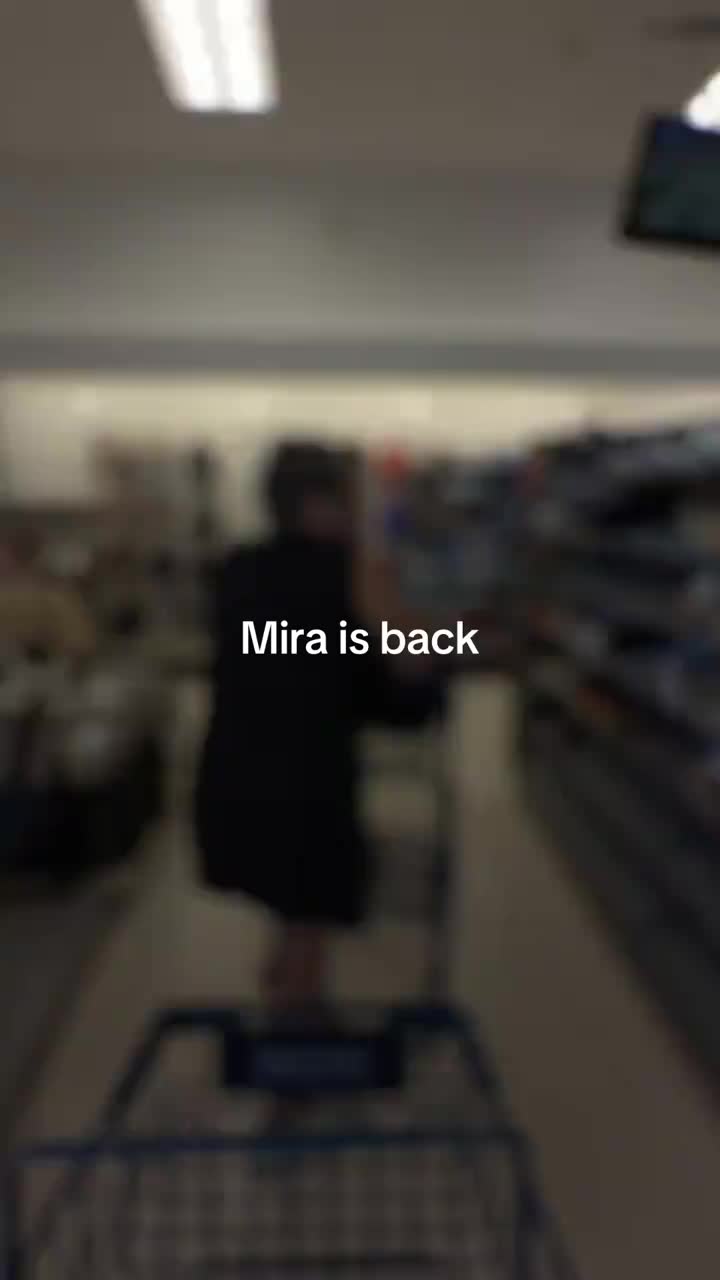 My mom is back in America and we are already going shopping #shqiptaretneperbote🇦🇱🌍 #albania #shopping #mom #erakolli