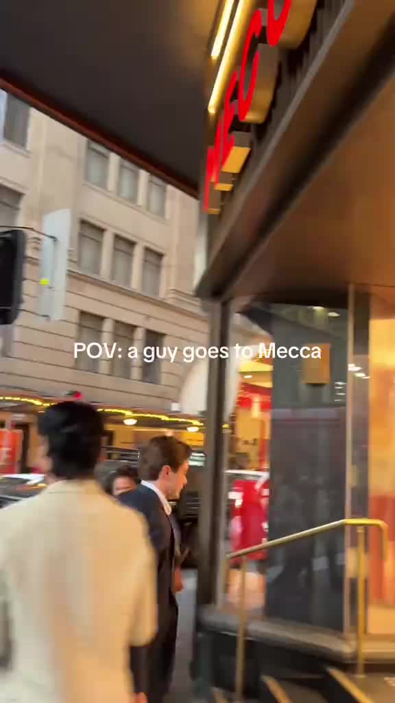 didn’t know Mecca got down like that