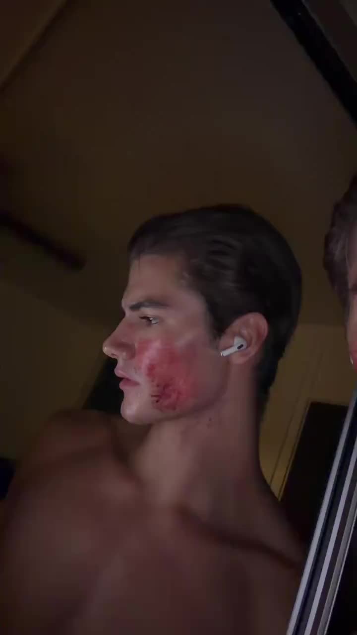 Viral TikTok post with 998.3K views