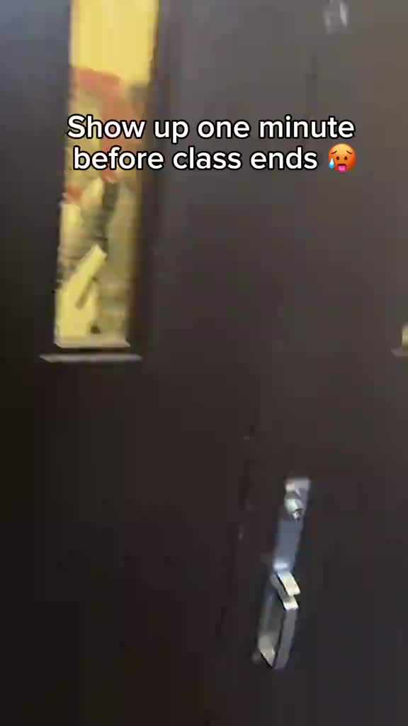 No one will be late again after watching this🥵 #pov #collegelife #prank #socialanxiety